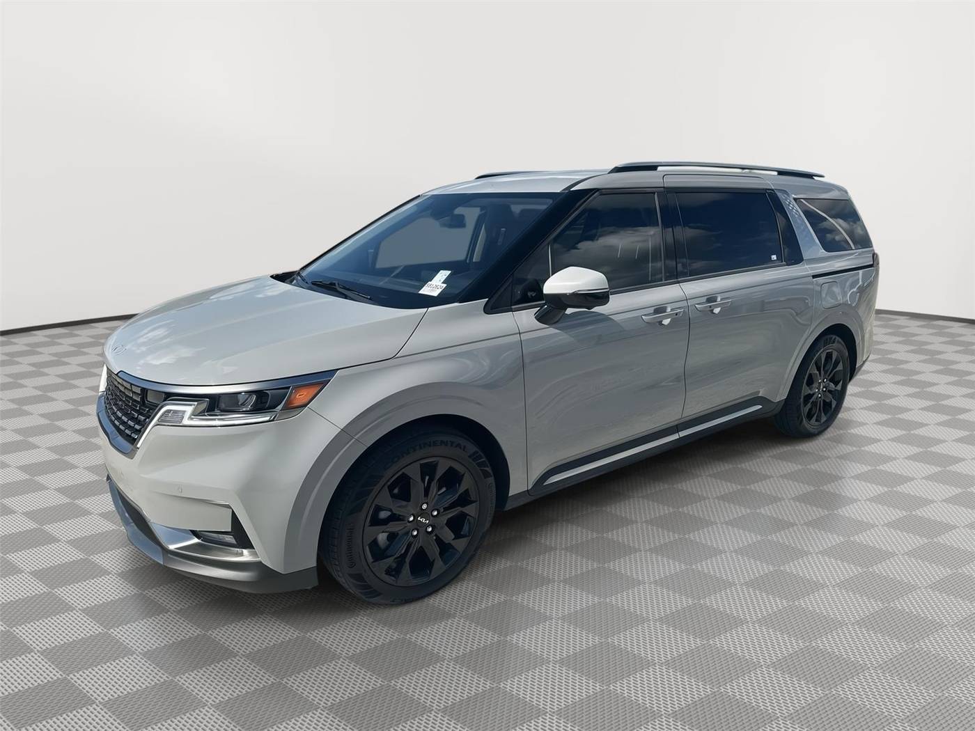 2024 Kia Carnival SX — Minivan — 9,689 mi — Miami, FL
