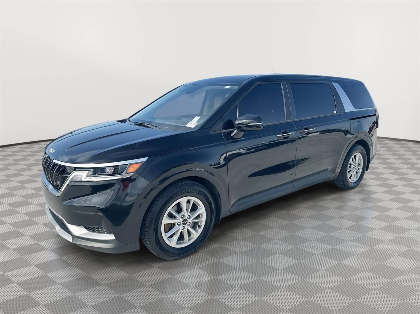 2023 Kia Carnival LXS — Minivan — 25,956 mi — Miami, FL
