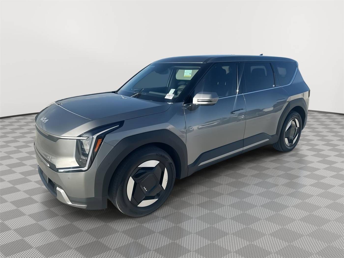 2024 Kia EV9 Light Long Range — SUV — 19,743 mi — Miami, FL