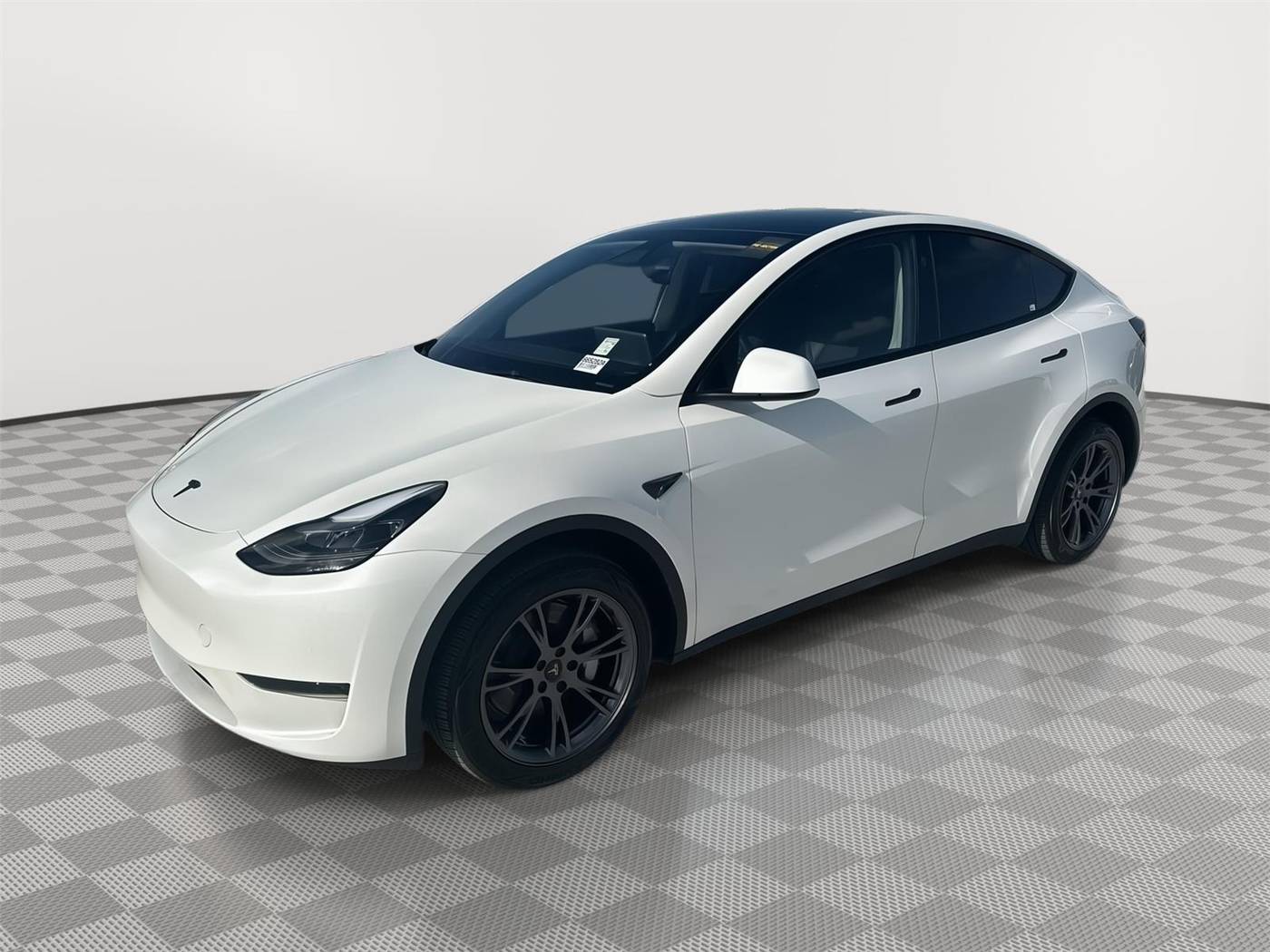 2024 Tesla Model Y Standard Range — SUV — 7,510 mi — Miami, FL