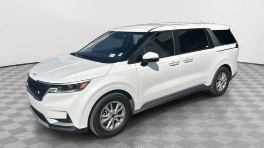 2024 Kia Carnival LXS — Minivan — 4,643 mi — Miami, FL
