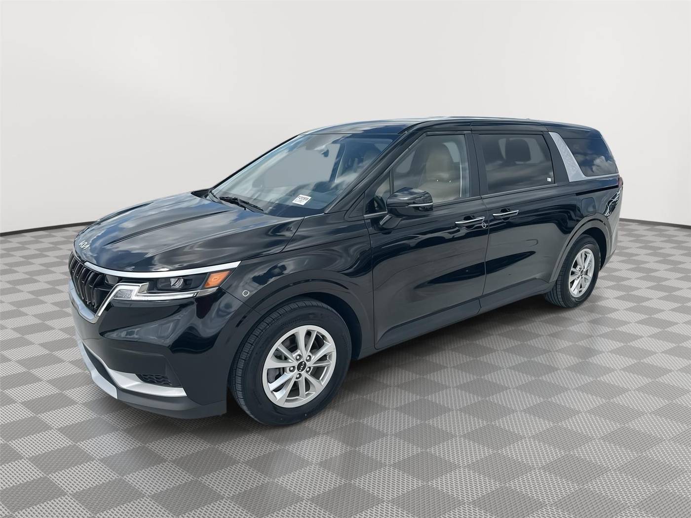 2024 Kia Carnival LXS — Minivan — 29,344 mi — Miami, FL