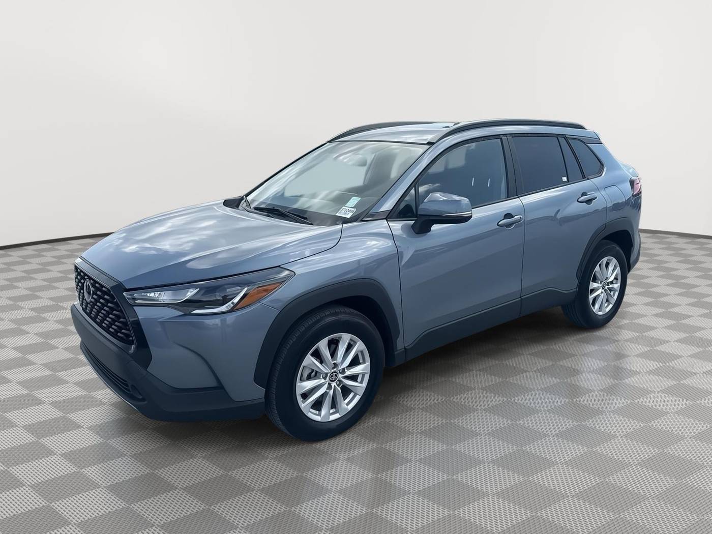 2022 Toyota Corolla Cross LE — SUV — 18,102 mi — Miami, FL