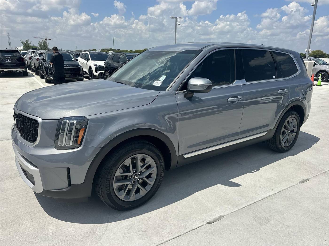2024 Kia Telluride LX — SUV — 23,369 mi — Miami, FL