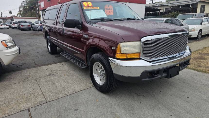 1999 Ford Super Duty F-250 Lariat — Pickup Truck — 80,000 mi — Escondido, CA