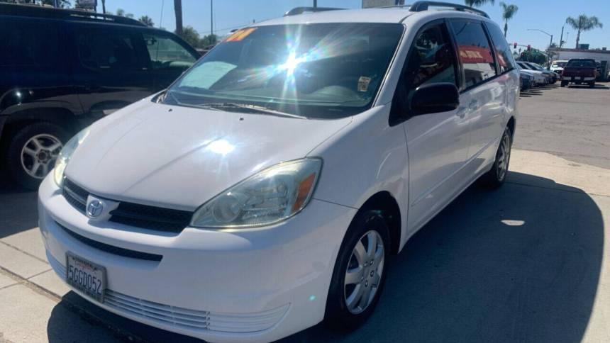 2004 Toyota Sienna LE — Minivan — 140,000 mi — Escondido, CA