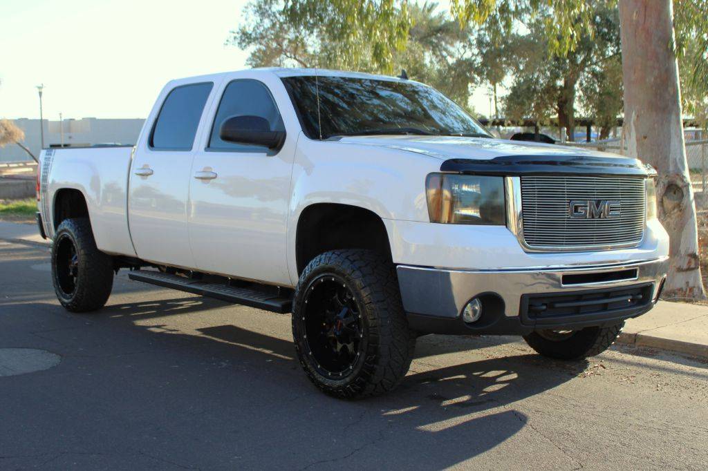 2009 GMC Sierra 2500HD SLT — Pickup Truck — 131,195 mi — Phoenix, AZ
