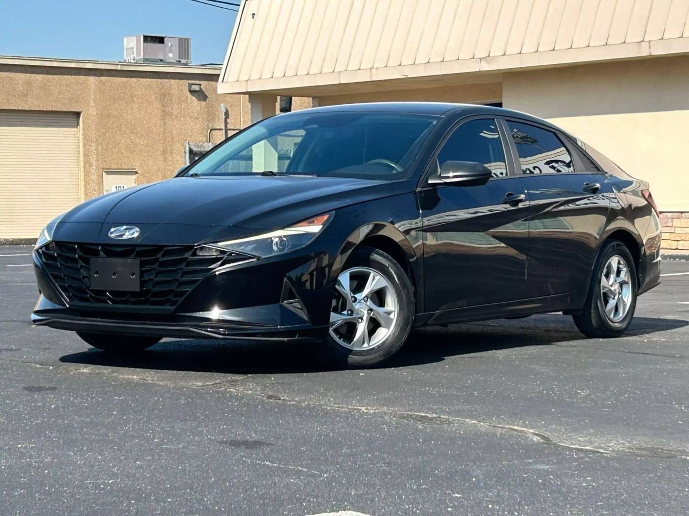 2021 Hyundai Elantra SE — Sedan — 81,146 mi — Dallas, TX