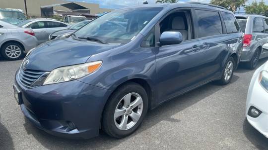 2017 Toyota Sienna LE — Minivan — 79,850 mi — Honolulu, HI