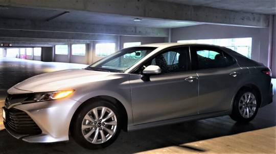 2018 Toyota Camry LE — Sedan — 24,500 mi — Honolulu, HI
