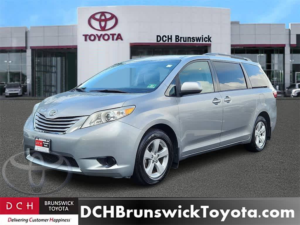 2016 Toyota Sienna LE — Minivan — 83,105 mi — North Brunswick, NJ