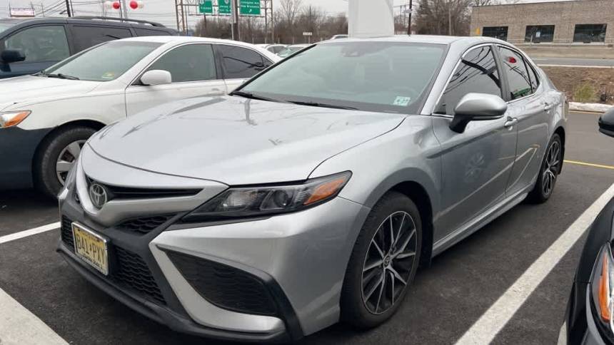 2022 Toyota Camry SE — Sedan — 31,610 mi — North Brunswick, NJ