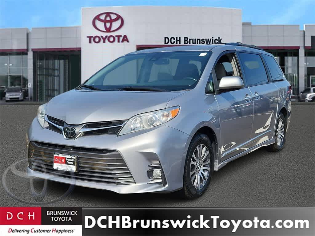 2018 Toyota Sienna XLE — Minivan — 71,182 mi — North Brunswick, NJ