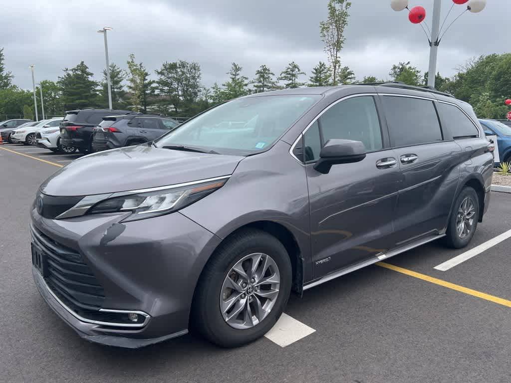 2021 Toyota Sienna XLE — Minivan — 51,269 mi — North Brunswick, NJ