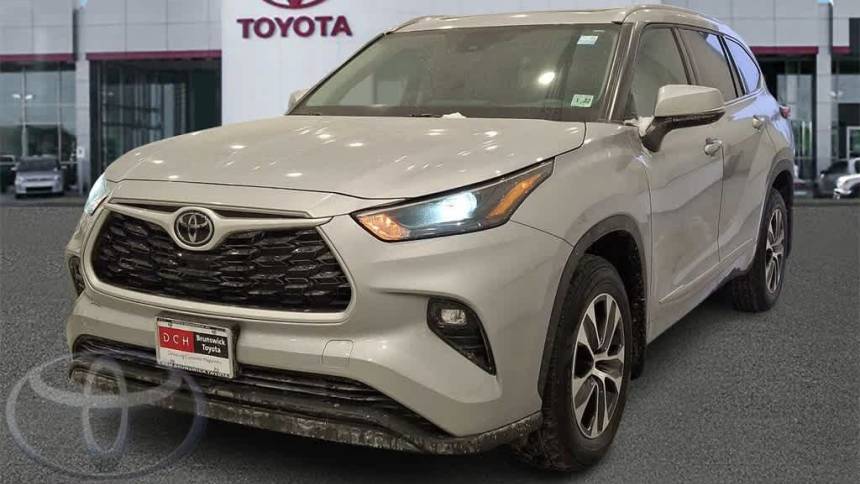 2022 Toyota Highlander XLE — SUV — 25,840 mi — North Brunswick, NJ