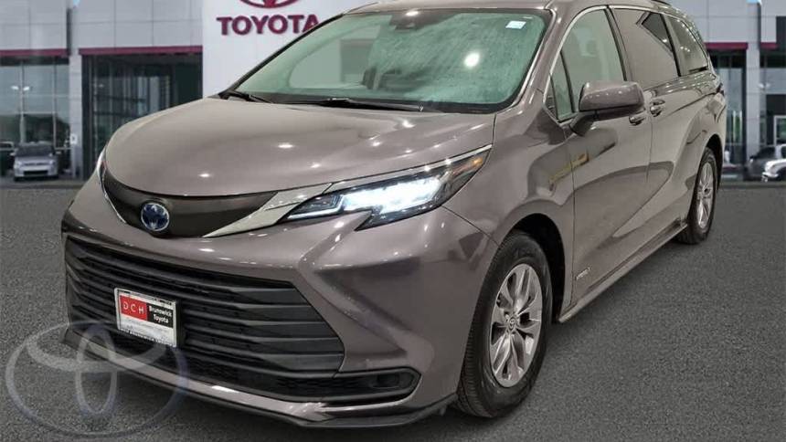 2021 Toyota Sienna LE — Minivan — 79,307 mi — North Brunswick, NJ