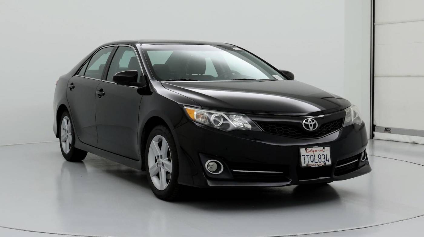 2013 Toyota Camry SE — Sedan — 121,561 mi — Fairfield, CA
