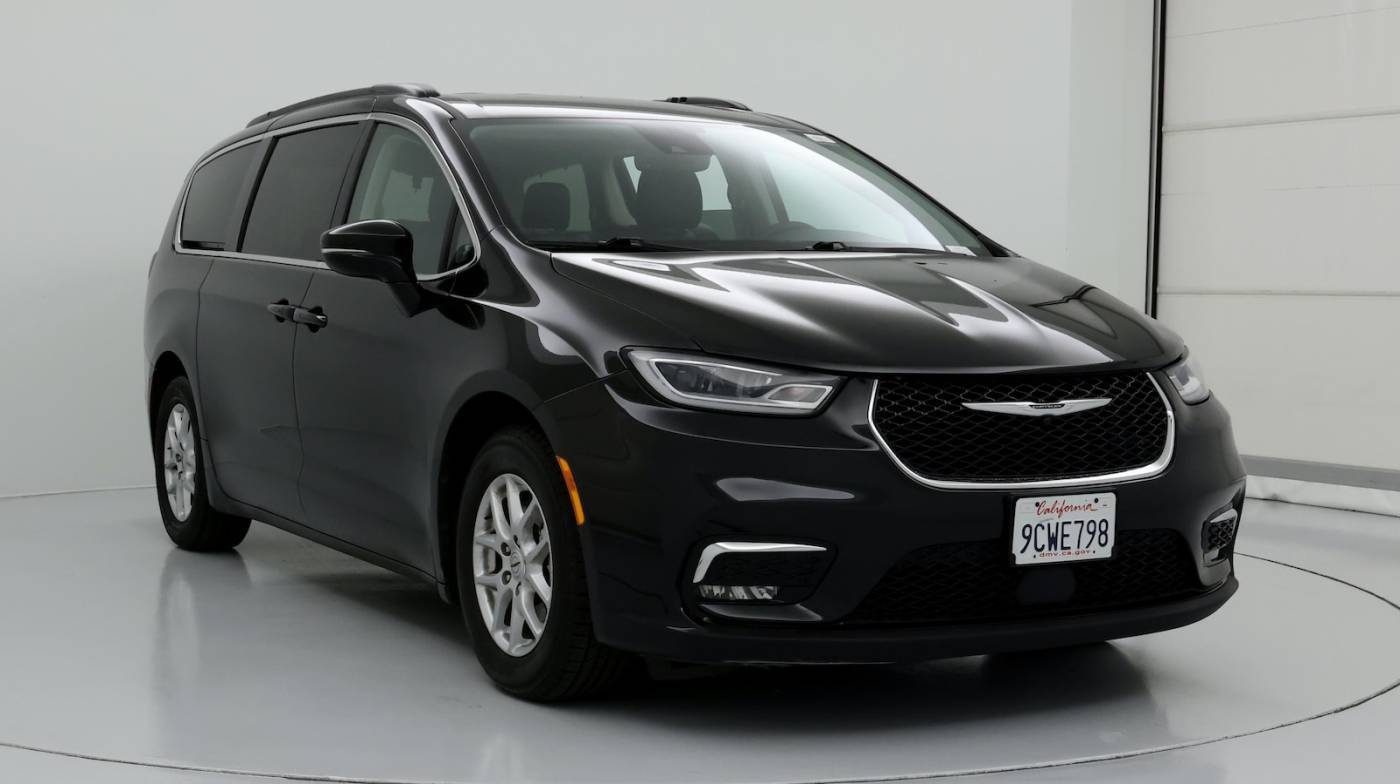 2022 Chrysler Pacifica Touring L — Minivan — 45,536 mi — Fairfield, CA