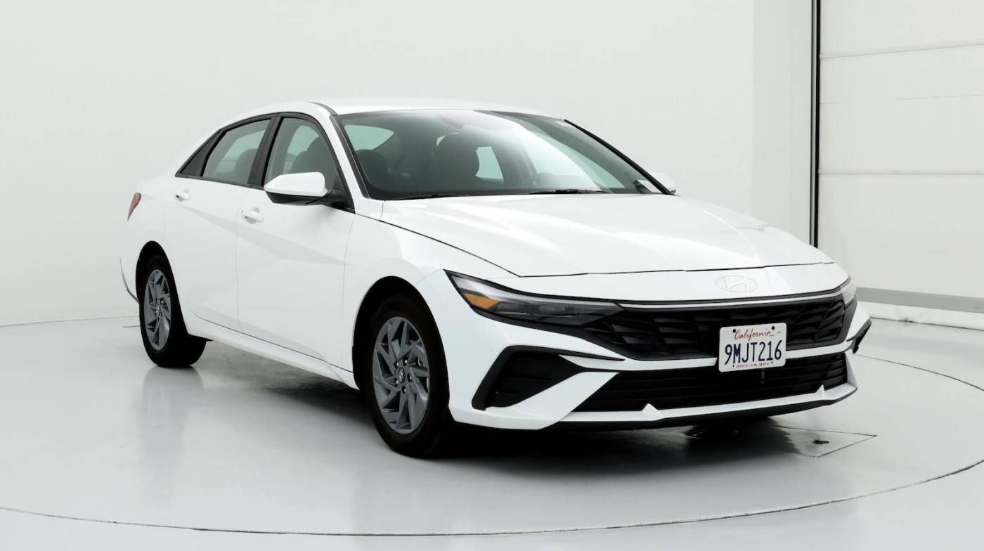 2024 Hyundai Elantra Hybrid Blue — Sedan — 11,833 mi — Fairfield, CA