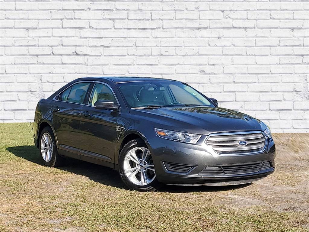 2017 Ford Taurus SE — Sedan — 38,014 mi — Live Oak, FL