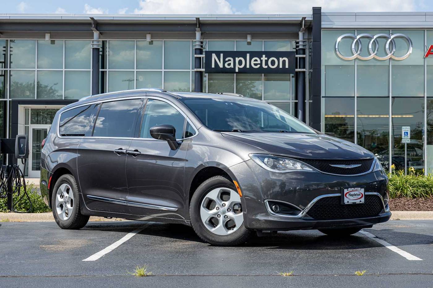 2017 Chrysler Pacifica Touring L Plus — Minivan — 100,374 mi — Loves Park, IL