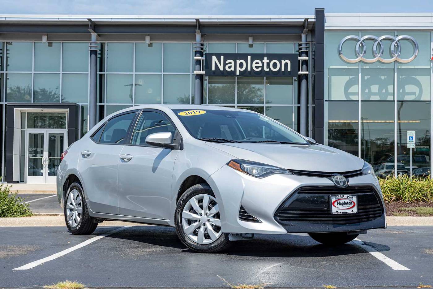 2019 Toyota Corolla XLE — Sedan — 135,464 mi — Loves Park, IL