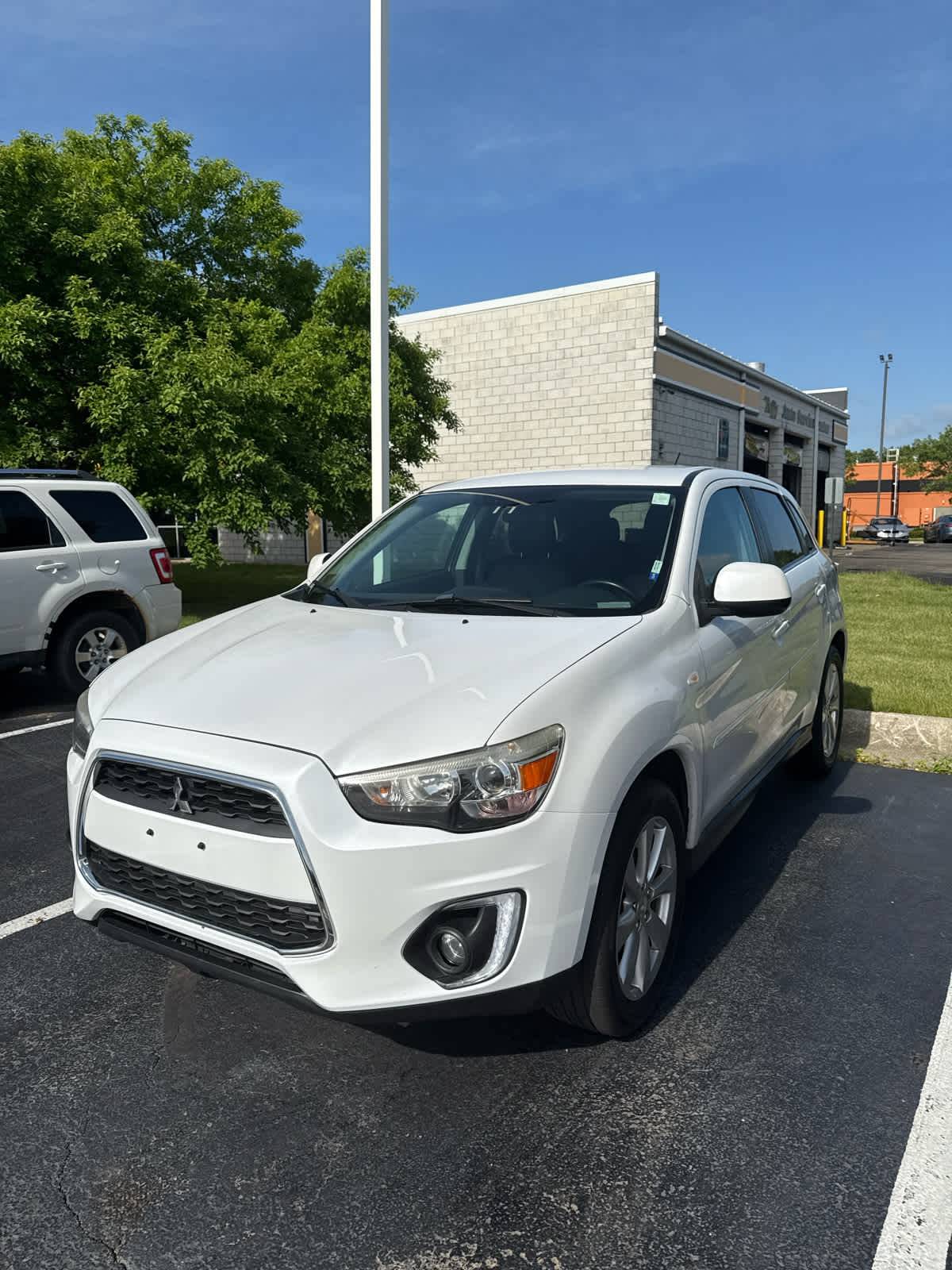 2015 Mitsubishi Outlander Sport SE — SUV — 146,605 mi — Loves Park, IL