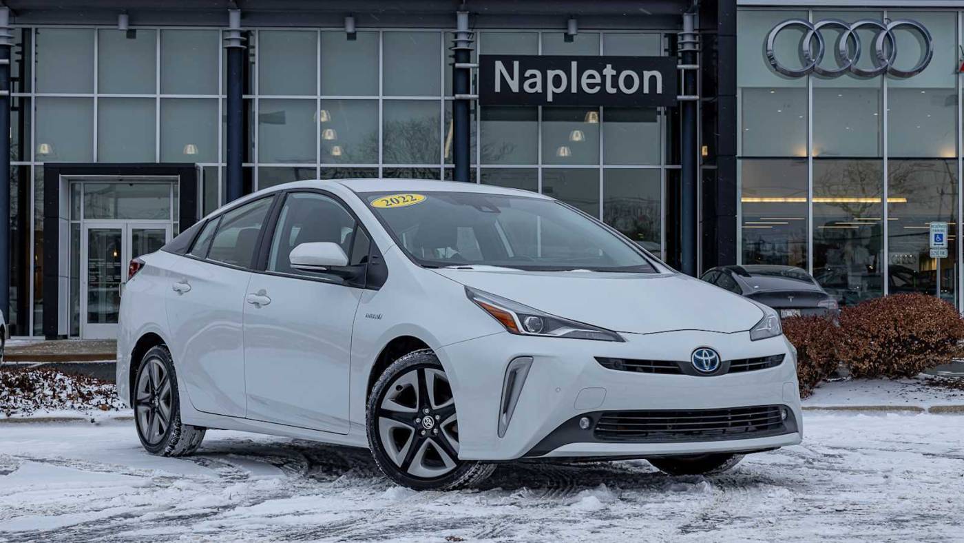 2022 Toyota Prius Limited — Hatchback — 44,735 mi — Loves Park, IL