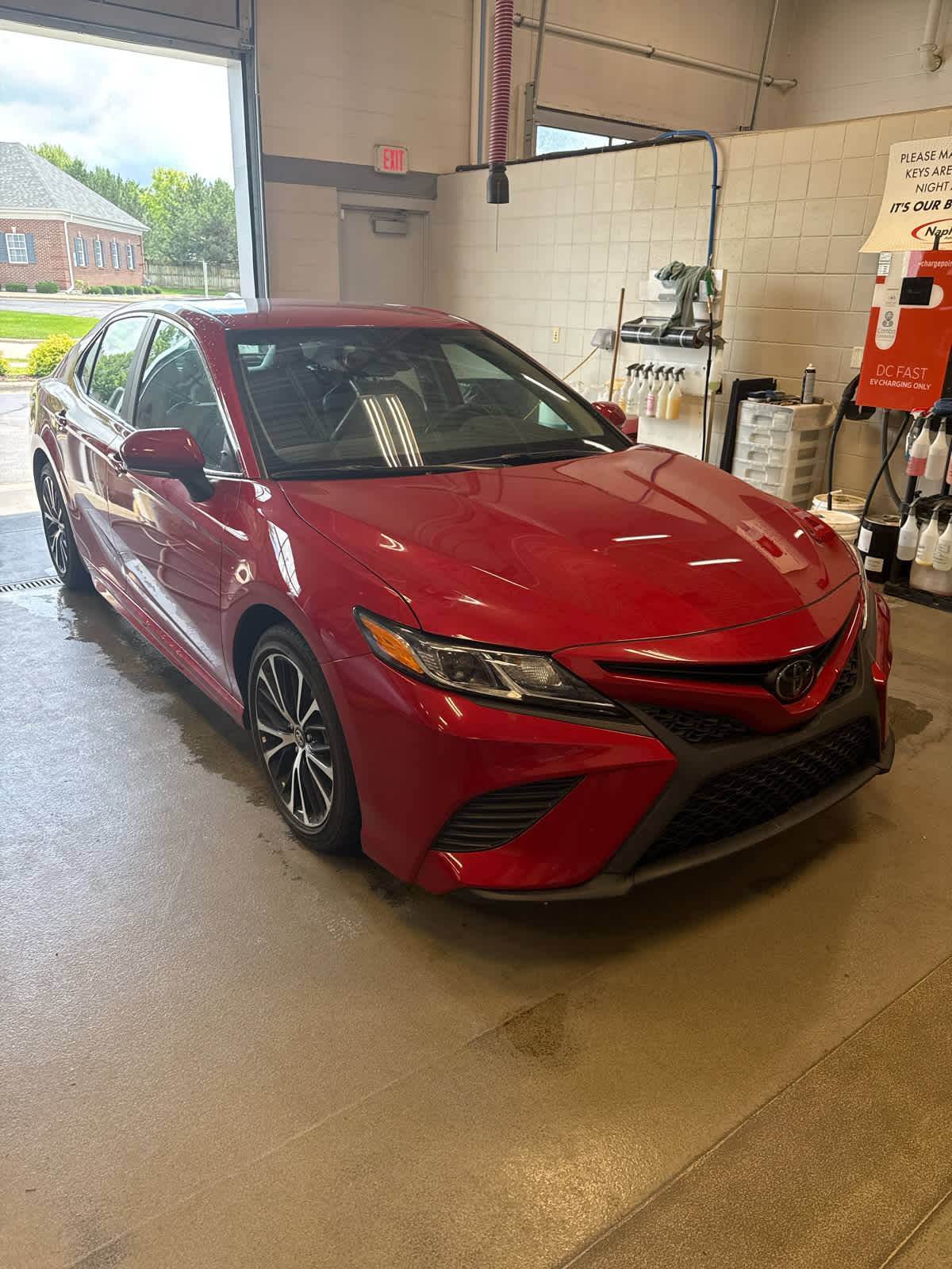 2019 Toyota Camry SE — Sedan — 12,090 mi — Loves Park, IL