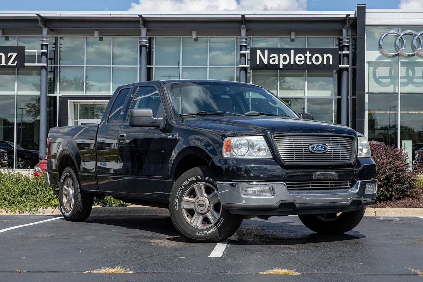 2004 Ford F-150 XLT — Pickup Truck — 139,369 mi — Loves Park, IL