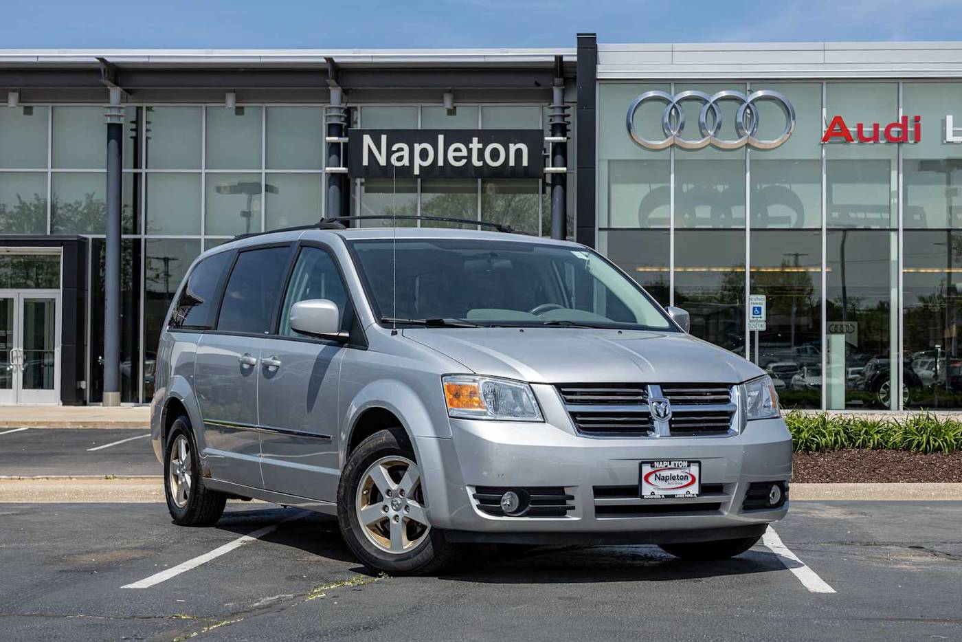 2010 Dodge Grand Caravan SXT — Minivan — 109,700 mi — Loves Park, IL