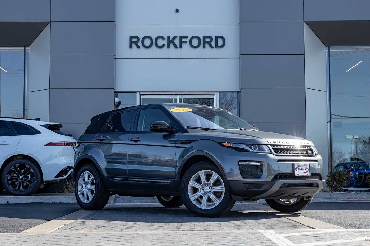2016 Land Rover Range Rover Evoque SE — SUV — 74,126 mi — Loves Park, IL