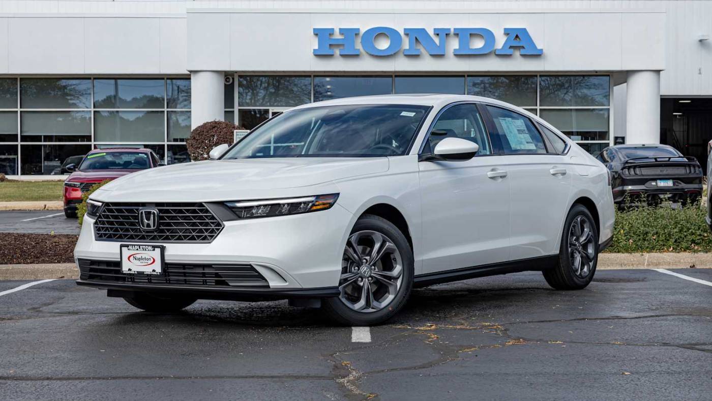 2024 Honda Accord EX — Sedan — 2,426 mi — Loves Park, IL