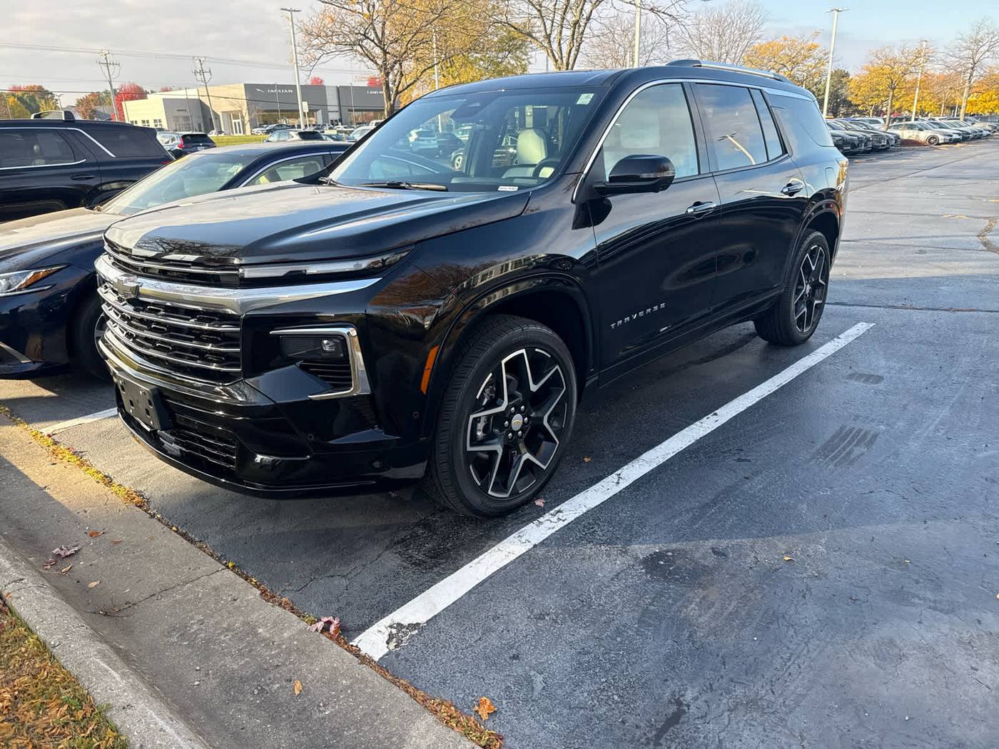 2025 Chevrolet Traverse High Country — SUV — 4,461 mi — Loves Park, IL