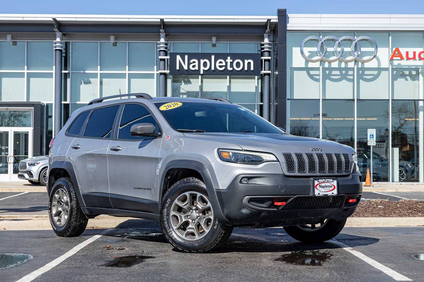 2020 Jeep Cherokee Trailhawk — SUV — 84,252 mi — Loves Park, IL
