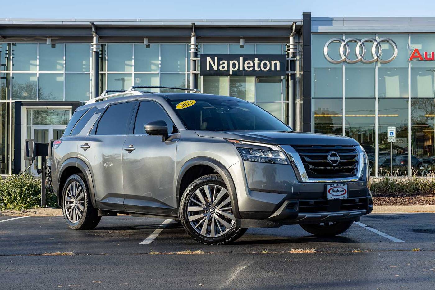 2023 Nissan Pathfinder SL — SUV — 89,977 mi — Loves Park, IL