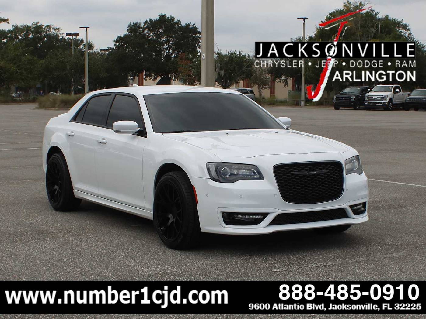 2023 Chrysler 300 Touring L — Sedan — 6,805 mi — Jacksonville, FL