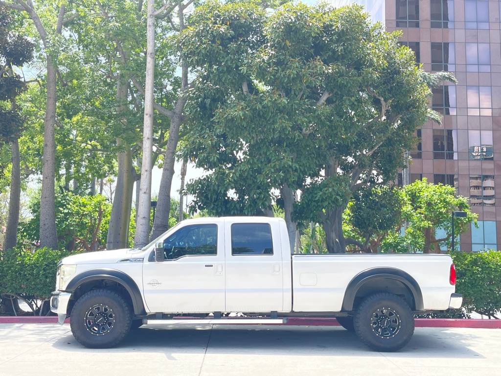 2013 Ford Super Duty F-350 Platinum — Pickup Truck — 289,830 mi — Los Angeles, CA