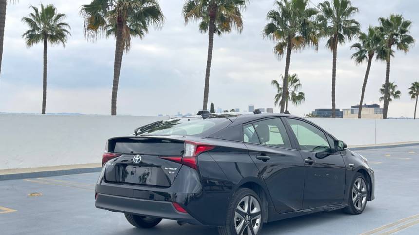 2022 Toyota Prius LE — Hatchback — 28,725 mi — Los Angeles, CA