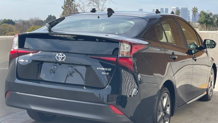 2022 Toyota Prius LE — Hatchback — 21,498 mi — Los Angeles, CA