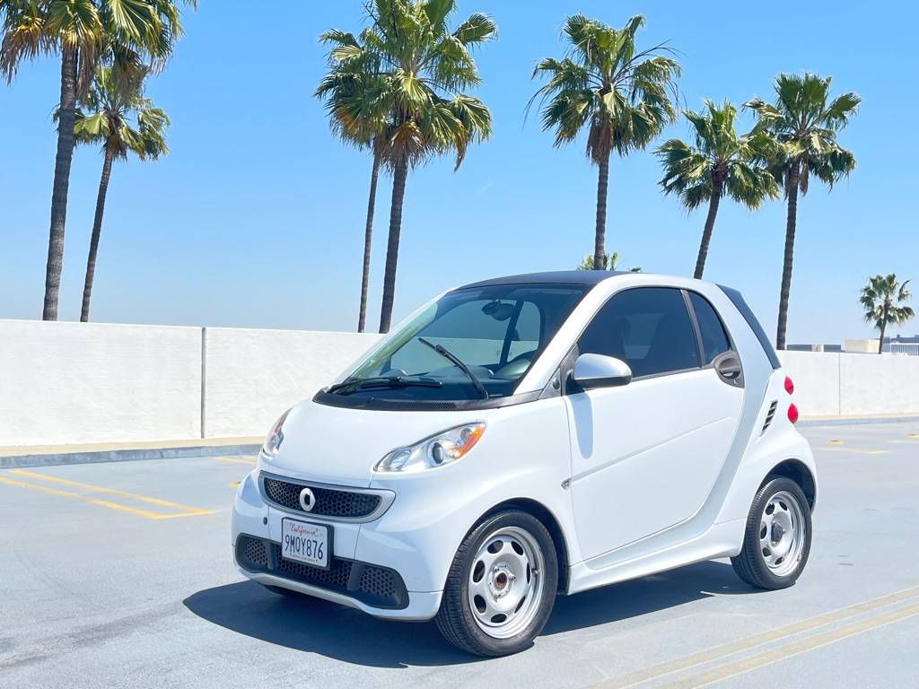 2015 smart fortwo Pure — Coupe — 77,714 mi — Los Angeles, CA
