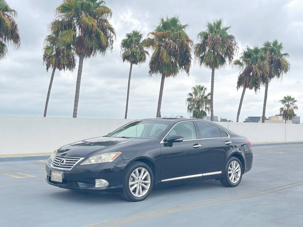 2011 Lexus ES ES 350 — Sedan — 131,417 mi — Los Angeles, CA
