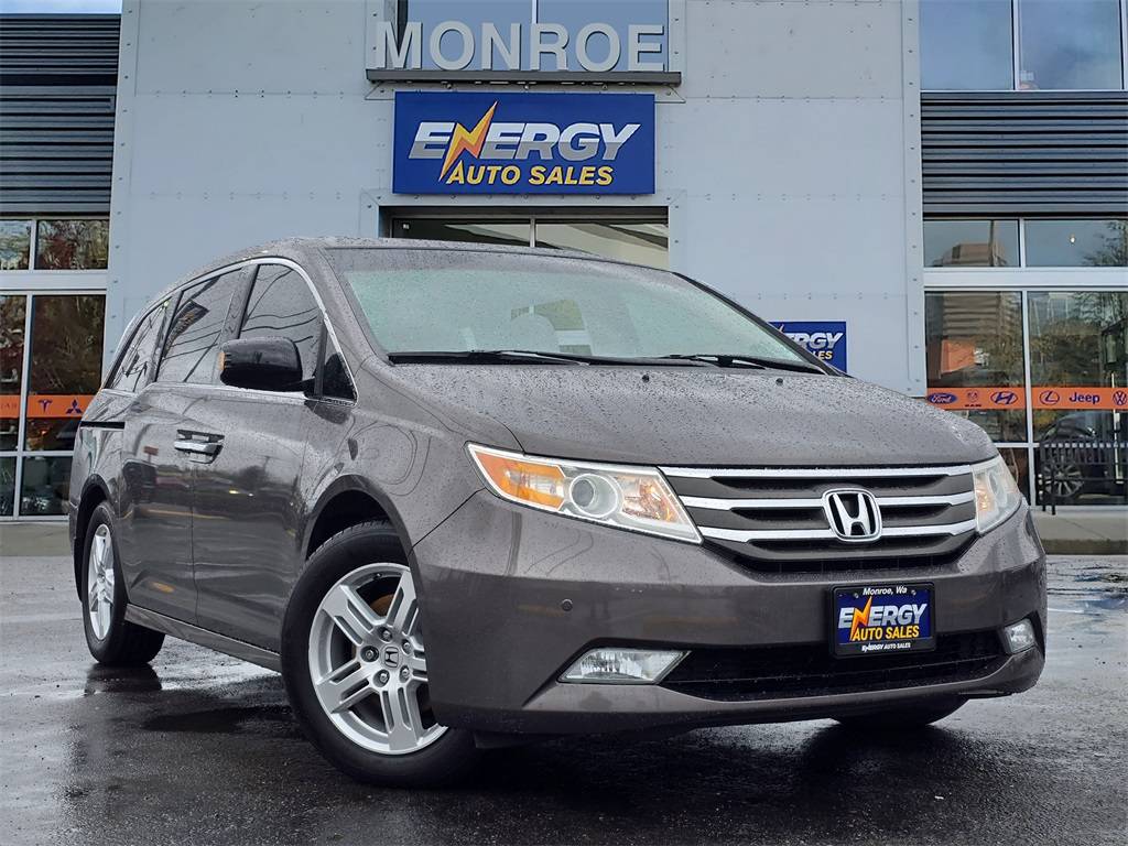 2011 Honda Odyssey Touring — Minivan — 96,147 mi — Monroe, WA