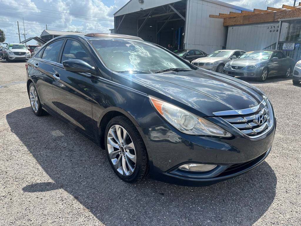 2013 Hyundai Sonata SE — Sedan — 121,925 mi — Orlando, FL