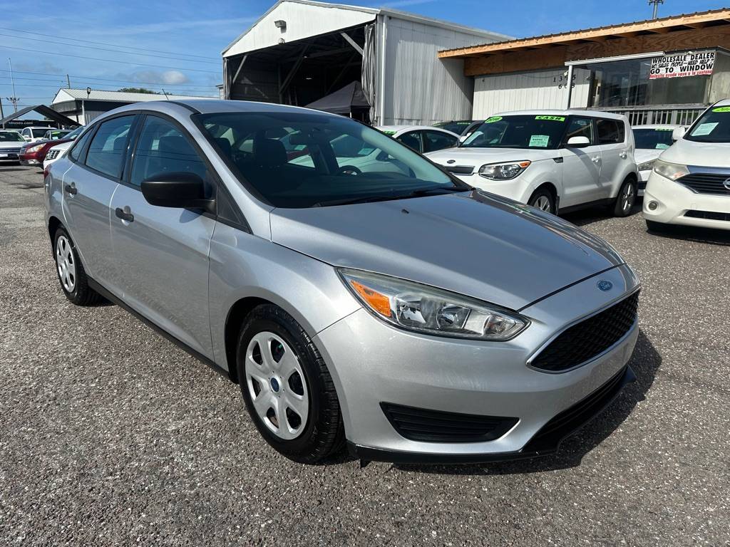 2015 Ford Focus S — Sedan — 33,127 mi — Orlando, FL