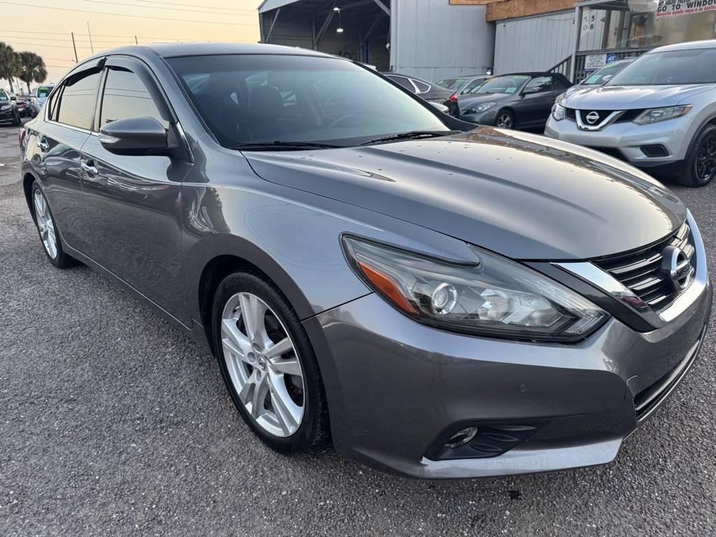 2017 Nissan Altima 3.5 SL — Sedan — 128,245 mi — Orlando, FL