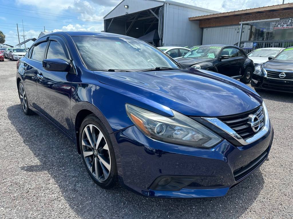 2017 Nissan Altima 2.5 SR — Sedan — 143,754 mi — Orlando, FL