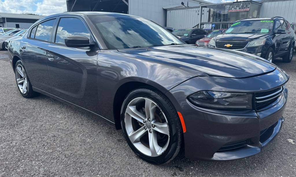 2016 Dodge Charger SE — Sedan — 121,000 mi — Orlando, FL