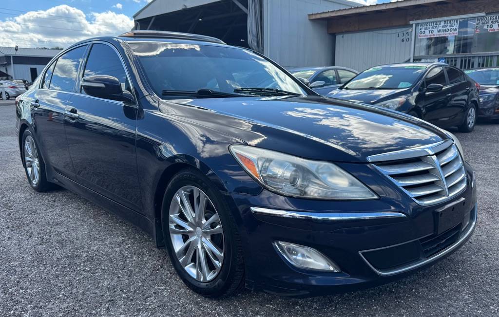 2013 Hyundai Genesis 3.8 — Sedan — 150,802 mi — Orlando, FL