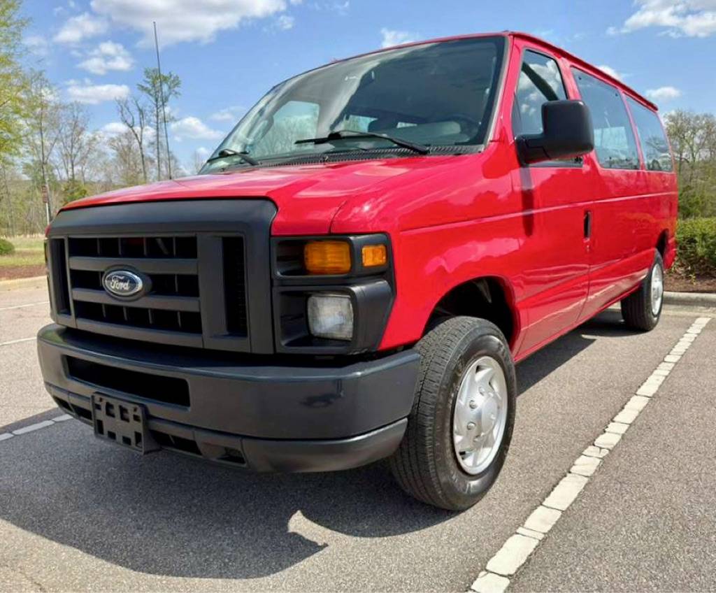 2013 Ford Econoline Wagon XL